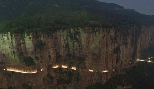 网络图片(侵删) 网络图片(侵删)