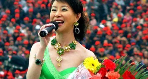 网络图片(侵删) 网络图片(侵删)