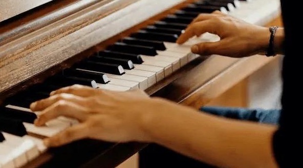 网络图片(侵删) 网络图片(侵删)